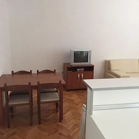 Adriana Apartament *