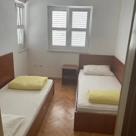 Apartment Adriana *