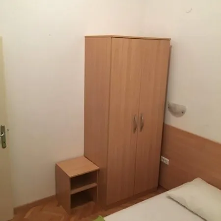 Apartment Adriana *